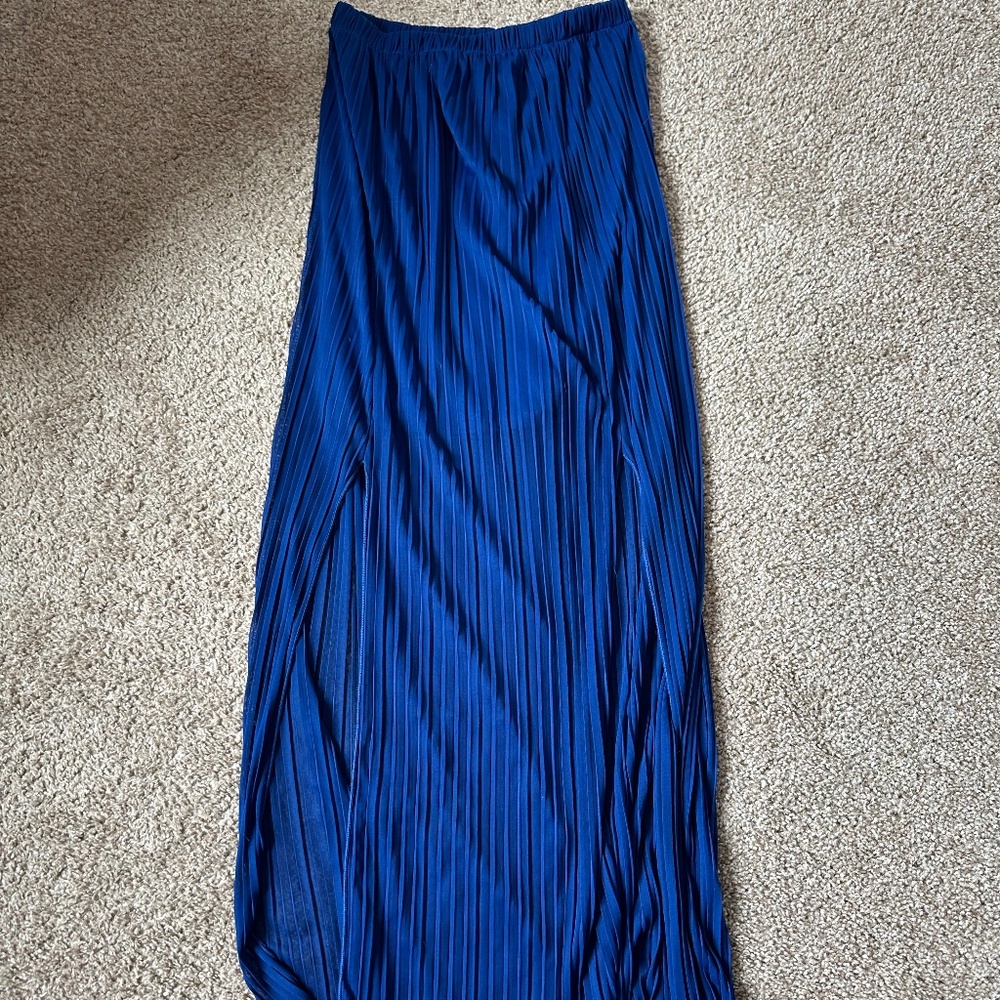 Blue Charlotte Russe pleated maxi skirt